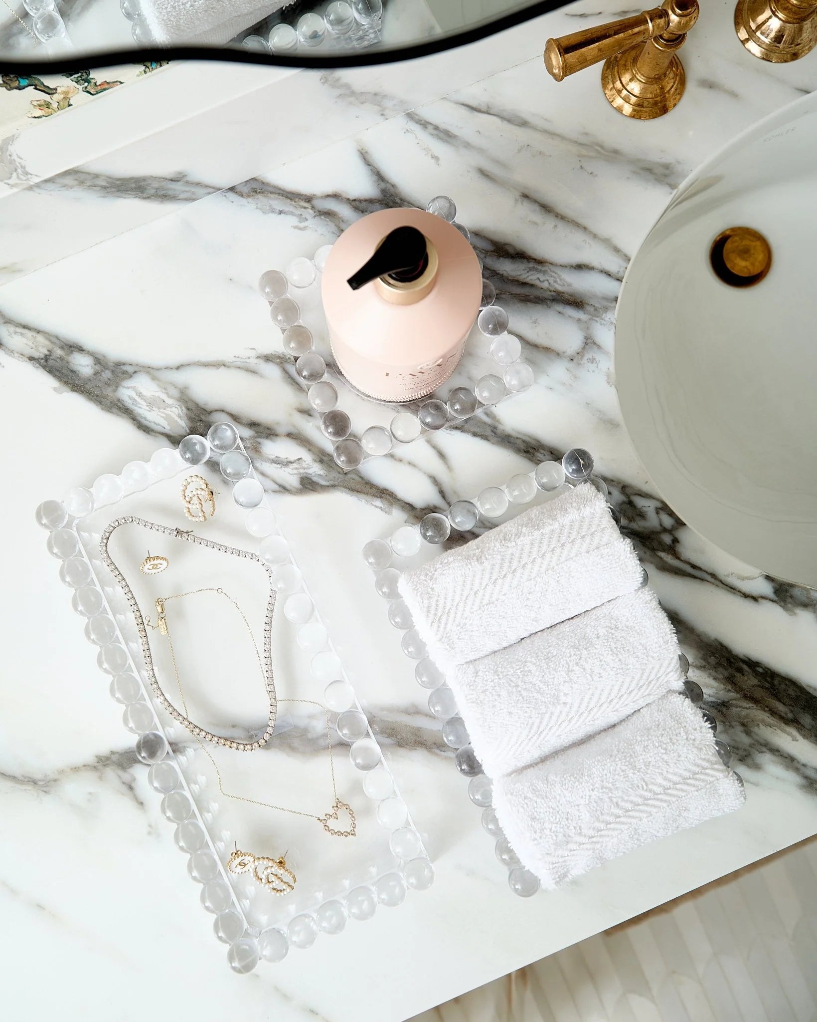 Tart by Taylor Medium Bubble Lucite Tray